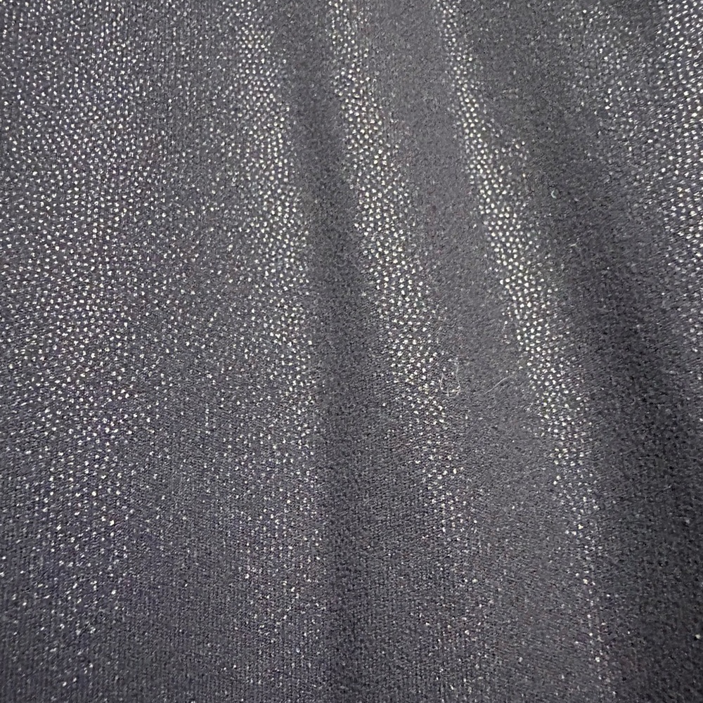 Good Condition. Lululemon Align High Rise Cropped 25” Leggings - Picture 3 of 7